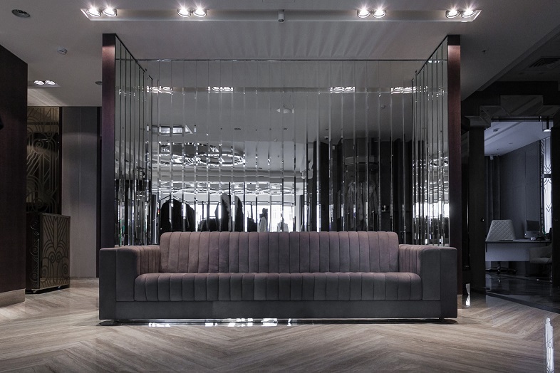 Зеркальное и стеклянное панно