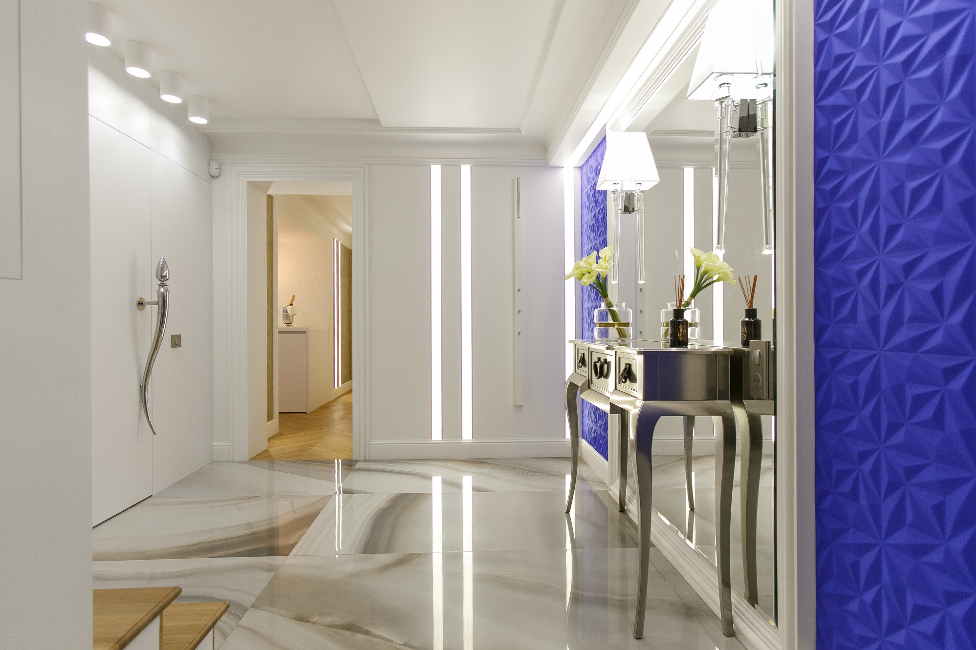 Зеркало на осветленном стекле