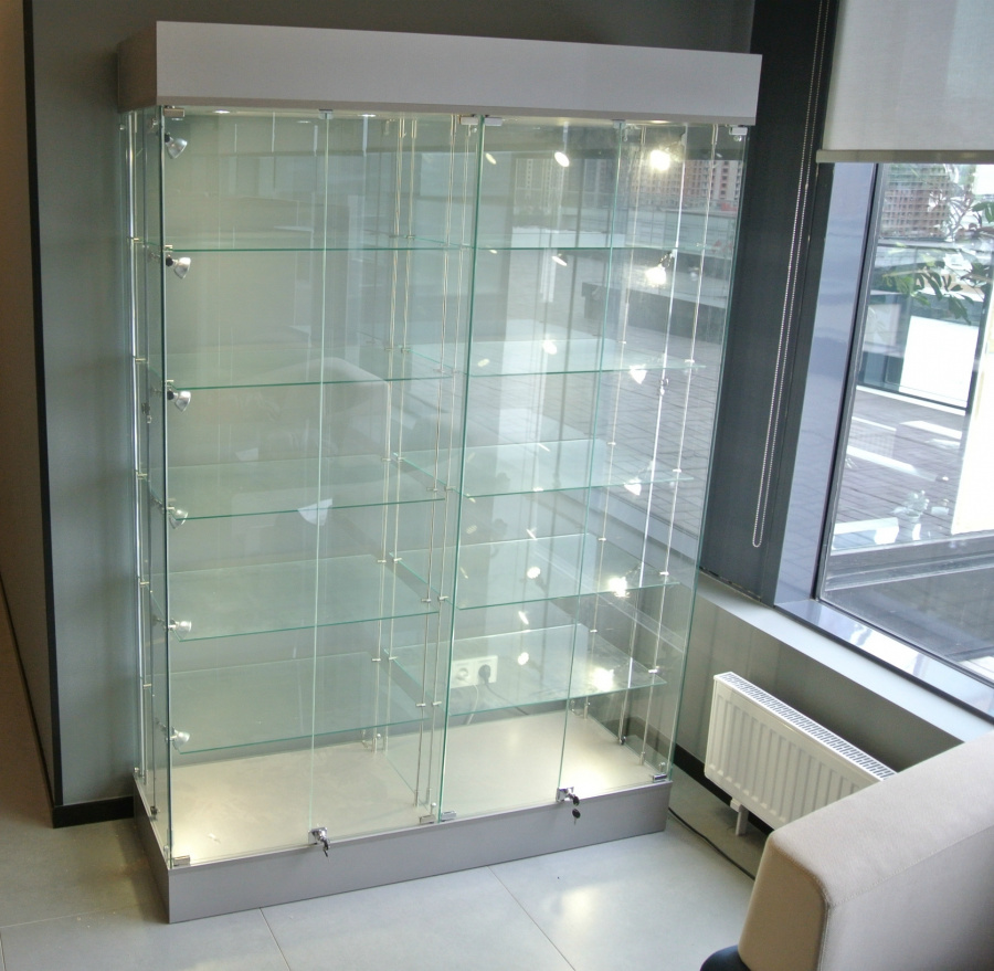 Стеклянные витрины