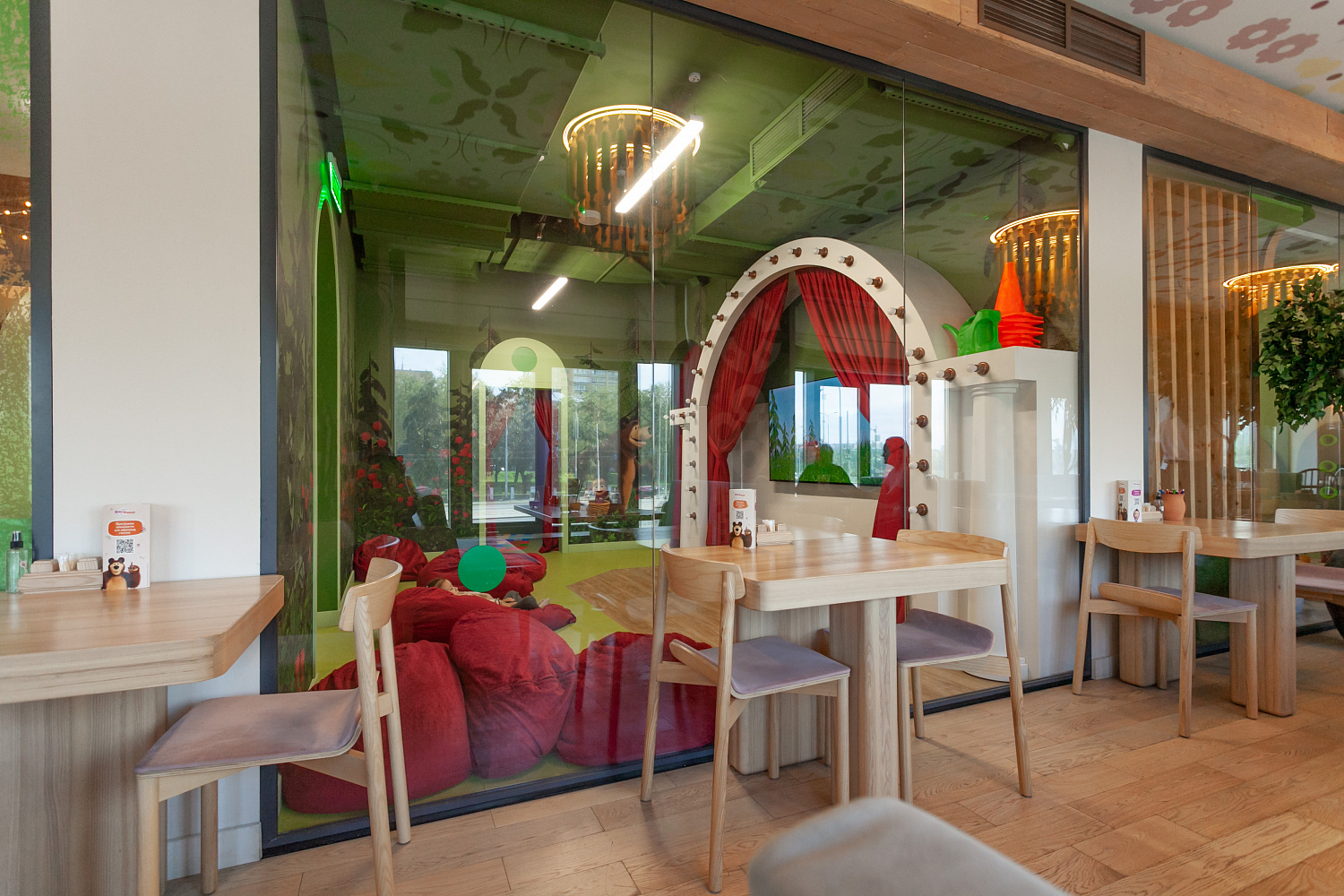 3565_23  Маша и медведь