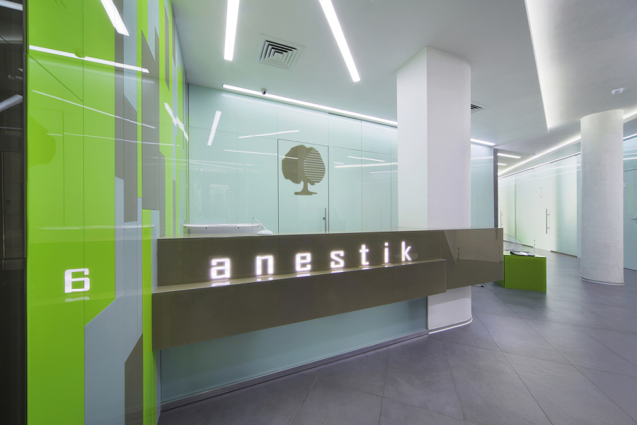 Окрашенное стекло